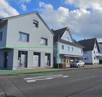 Zentrale Gewerbeeinheit - direkt an der B3 in Ottersweier