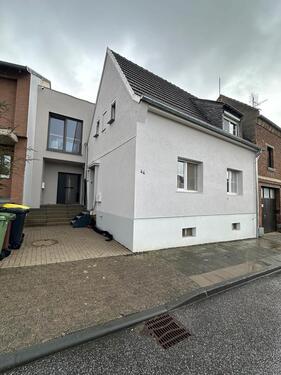 Foto - Moderner Neubau in Bornheim Brenig