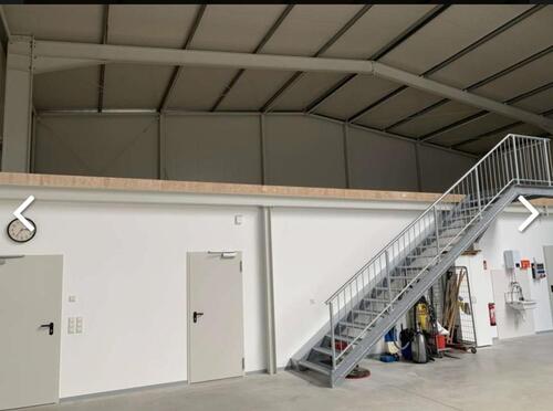 Foto - Lagerfläche - 2.000,00&nbsp;EUR Kaltmiete, ca.&nbsp; 300,00&nbsp;m&sup2;