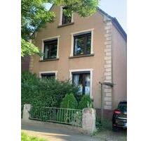 Mehrfamilienhaus mit drei Wohneinheiten in Lübeck-Schlutup