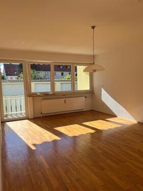 Foto - Attraktive 4-Zi.-Wohnung mit Balkon in ruhiger Lage