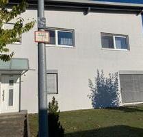 Helles geräumiges Obergeschoss zur gewerblichen Nutzung - Hüttlingen