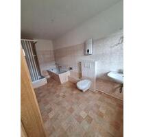 große 1-Raum-Wohnung in Altentreptow zu vermieten +++Erstbezug nach Teilsanierung Vollrenovierung+++