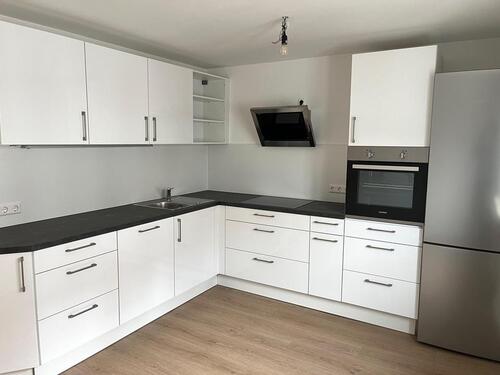 Foto - Stilvolle 4-Zimmer-Wohnung mit EKB und Balkon in Singen Nordstadt!