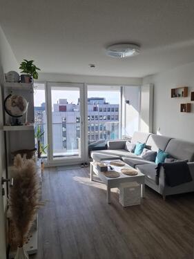 Foto - Untermiete: möbliert, hell, 2-Zimmer, 58m², sonniger Balkon
