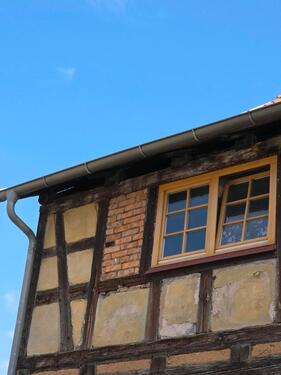 Foto - Haus zu Verkaufen mit Viel Potenzial 2 Garagen zu Verkaufen