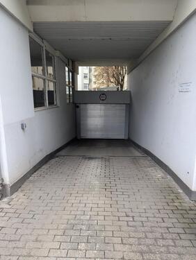 Foto - Tiefgaragenstellplatz 80333 ab sofort zu vermieten