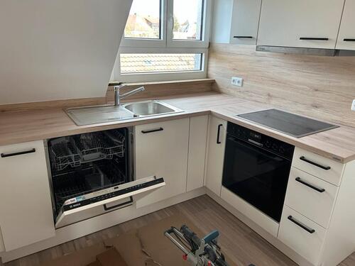 Foto - Wohnung zur Miete. 87 qm Kernsaniert