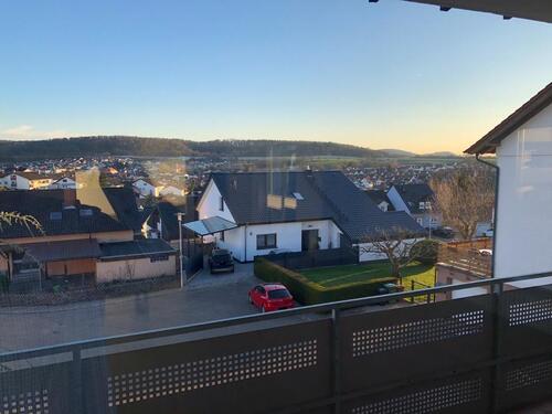 Foto - Geräumige 4-Zimmer-Wohnung mit Balkon