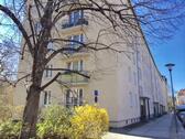 Foto - Striesen: Große 2-Zimmerwohnung mit Wannenbad!
