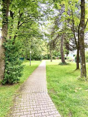 Foto - Wohnen im Grünen: Möblierte 2-Zimmer-Wohnung mit bester Anbindung am Südpark