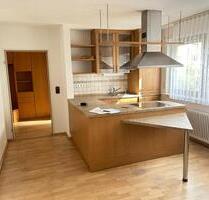 Helle 1,5 - Zimmer Wohnung mit Tiefgaragenstellplatz - Stuttgart Lehen