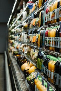 Foto - Voll ausgestatteter Supermarkt in EKZ – Ablösesumme 1.150.000 €