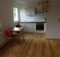 Gemütliche vollmöblierte 2-Zi-Wohnung: frei ab 1.2.26 oder früher - Erlangen Am Anger