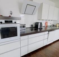 Luxus-Penthouse in Köln-Marienburg – stilvoll möbliert & bezugsbe