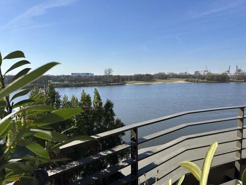 Foto - Überseestadt: TOP Exklusive 4 Zi. Whg im 4. OG, 2 Loggien m. Weserblick, 2 TG-Plätze, barrierefrei