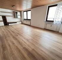 Zentrale 2-Zimmer- Wohnung mit Einbauküche, modernem Bad und Gartennutzung - Coburg