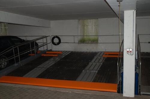 Foto - Pkw Auto Tiefgaragenstellplatz Parkplatz Stellplatz zur Miete