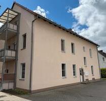 Großzügig geschnittene 3-Raum-Wohnung mit Balkon und Garage - Wurzen