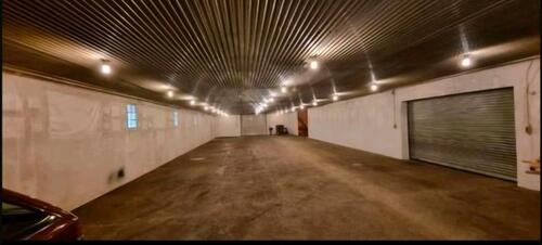 Foto - Hallenabteil zur Miete – 336 m², beheizt, mit Glasfaser