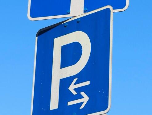 Foto - Zentraler Pkw Stellplatz ab sofort verfügbar!