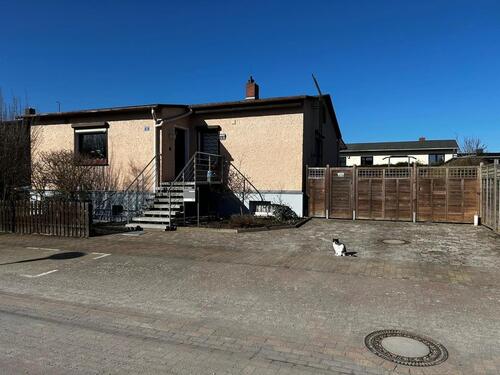 Foto - Gepflegtes Einfamilienhaus mit Einliegerwohnung im OT Warenshof