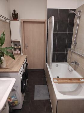 Foto - Schöne 3-Zimmer-Wohnung mit Badewanne und Balkon!