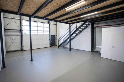 Foto - Garage Halle Lagerraum zu vermieten !! Keine Kfz Werkstatt !!