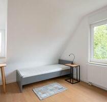 Möbliertes Zimmer in moderner WG – in Stuttgart-Hofen