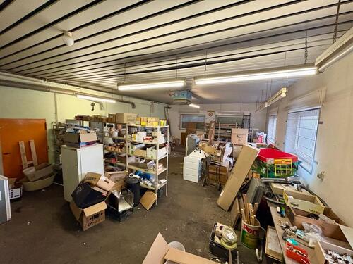 Foto - Lagerraum (75 QM) optional mit BüroWC-Räumen