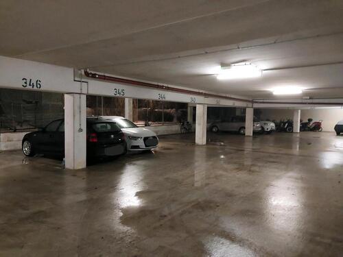 Foto - Garagenstellplatz ab 1.5.26 zu vermieten.