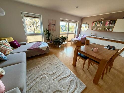 Foto - Helle 3 Zimmer Wohnung 91,82 qm direkte Leinemasch