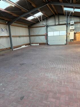 Foto - Lagerhalle - 1.000,00 EUR Miete,