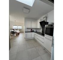 Wunderschöne 4- Zimmer Maisonettewohnung mit moderner Ausstattung, EBK, 2 Bädern, Balkon und Dachterrasse in Toplage! - Chemnitz Altendorf