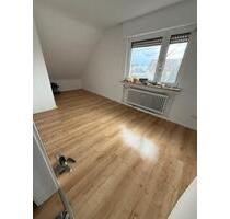 Moderne 3-Zimmer-Wohnung mit Balkon & Gäste-WC in Dreieich