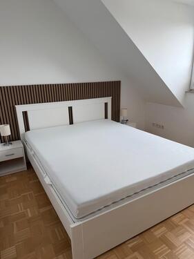 Foto - Charmante möblierte 2-Zimmer-Dachgeschosswohnung mit Stellplatz