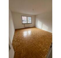 Mietwohnung 2RKDB - 750,00 EUR Kaltmiete, in Essen (PLZ: 45133) Stadtbezirk IX