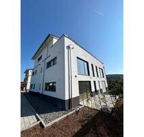 Exklusive 2-Zimmer-Wohnung mit Terrasse und einzigartigem Blick - Gründau