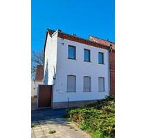 Reihenendhaus mit schönem Garten im Großraum Leipzig zu verkaufen - Raguhn-Jeßnitz Jeßnitz (Anhalt)