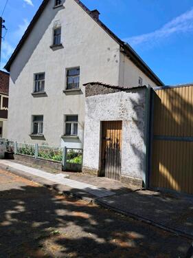 Foto - Haus zu verkaufen mit Scheunen und großem Grundstück in 99610