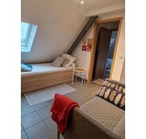 Ein Zimmer Wohnung vollmöbliert in Venn - Mönchengladbach Nord