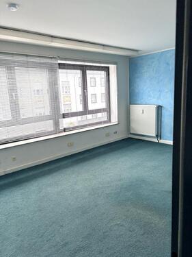 Foto - 3Z Büro – Zentrum von MG in 3-ter Etage mit Aufzug!