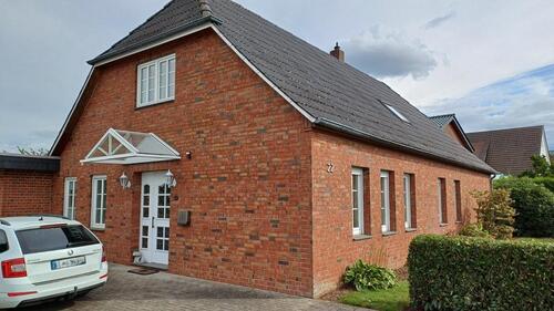 Foto - Ideal für große Familie - Einfamilienhaus mit Nebengebäude