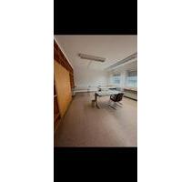 Büro Praxis zu vermieten - 1.225,00&nbsp;EUR Kaltmiete, ca.&nbsp; 6,50&nbsp;m&sup2; in Herbstein (PLZ: 36358)