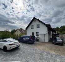 Tolle DG-Wohnung in Sanierung - 1.200,00&nbsp;EUR Kaltmiete, ca.&nbsp; 92,00&nbsp;m&sup2; in Deuerling (PLZ: 93180)