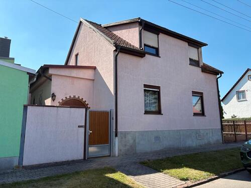 Foto - Charmantes Einfamilienhaus - 135.000,00&nbsp;EUR Kaufpreis, ca.&nbsp; 140,00&nbsp;m&sup2;