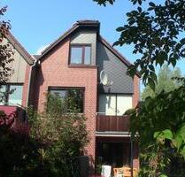Schönes REH in Stade-Campe mit 6 Zimmern, Keller, Garten, Garage