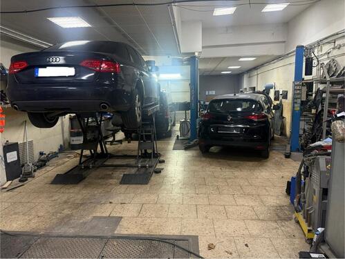 Foto - Kfz-Werkstatt mit 2 Hebebühnen, Lackierkabine und Alarmgesichert