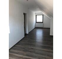 Dachgeschosswohnung - 675,00&nbsp;EUR Kaltmiete, ca.&nbsp; 58,00&nbsp;m&sup2; in Bergneustadt (PLZ: 51702)