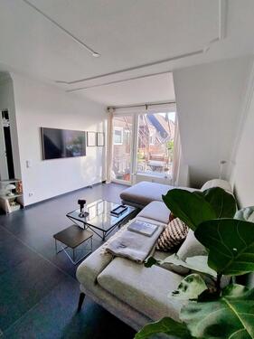 Foto - 3 Zimmer Wohnung ca. 70 qm Fläche mit Balkon,TG, kernsaniert